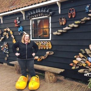 Meet your Posher, Cari